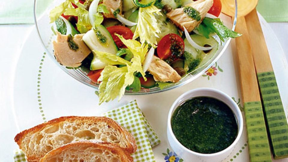 Sommersalat mit Thunfisch und Pesto