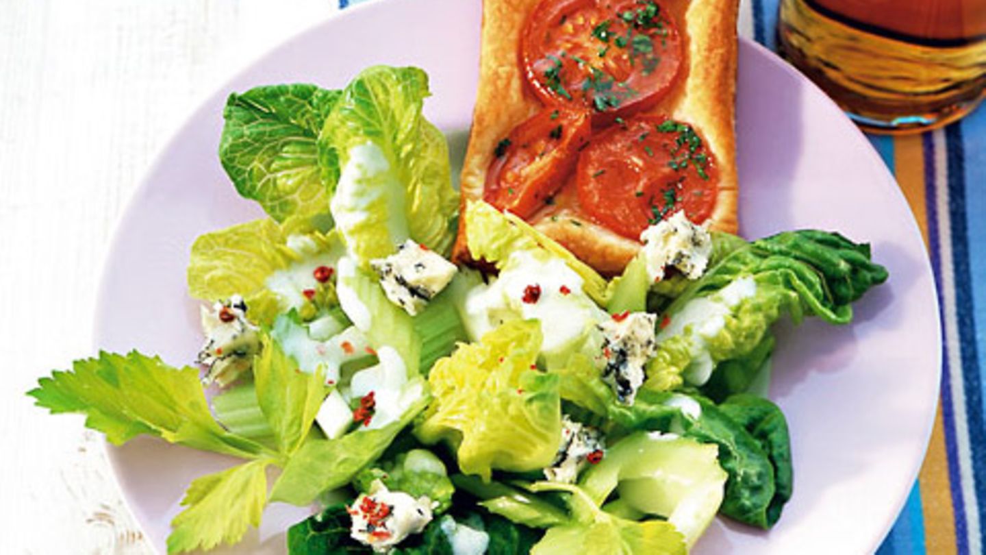 Römersalat mit Tomatenpizza Rezept