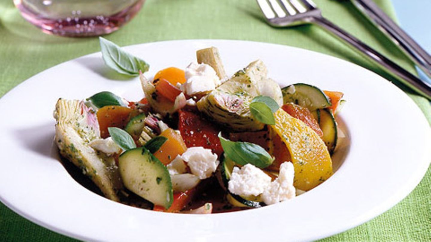 Mediterraner Gemüsesalat Rezept