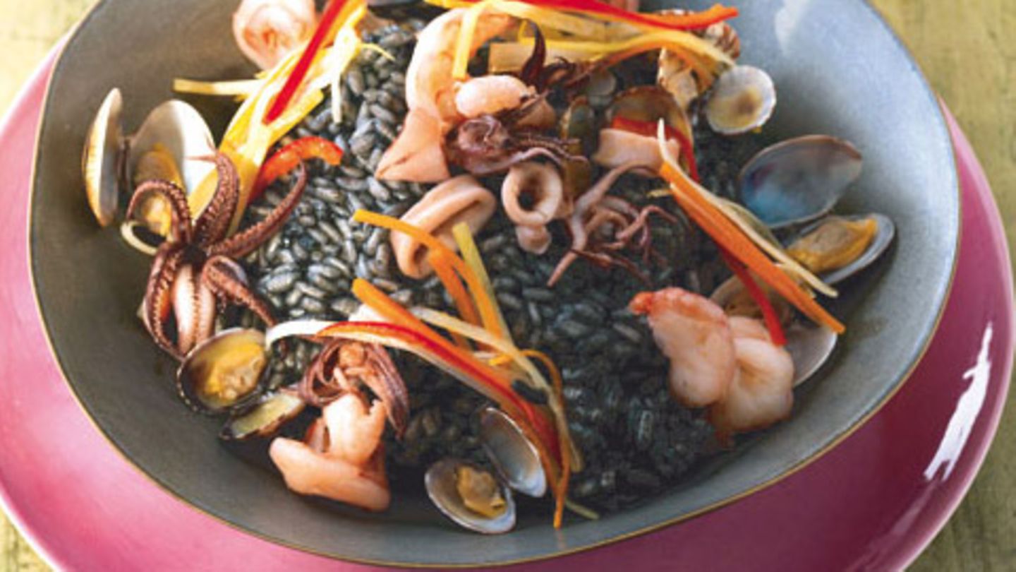 Schwarzer Risotto mit Meeresfrüchten Rezept