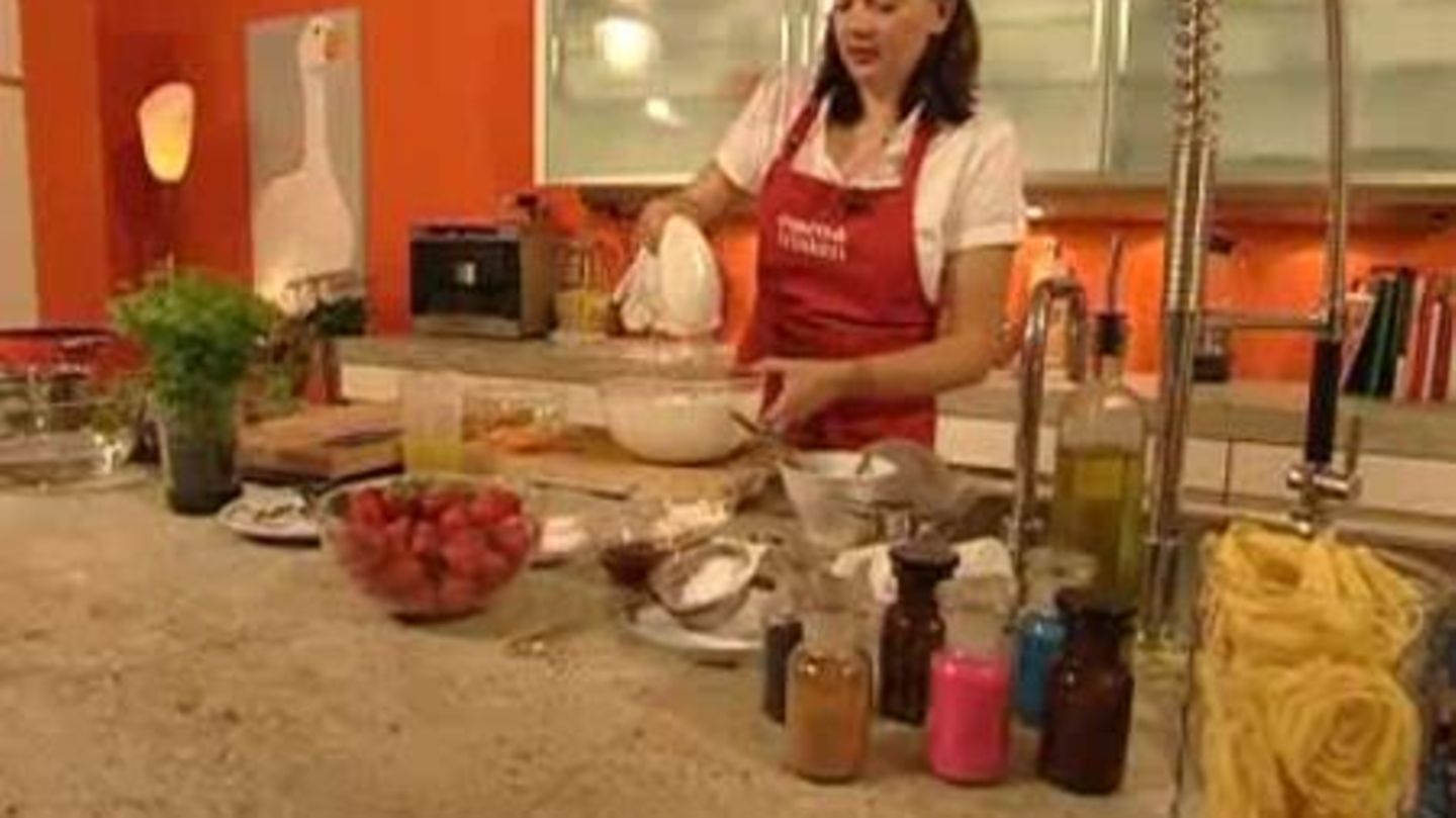 Waldmeistertorte mit Erdbeeren Rezept