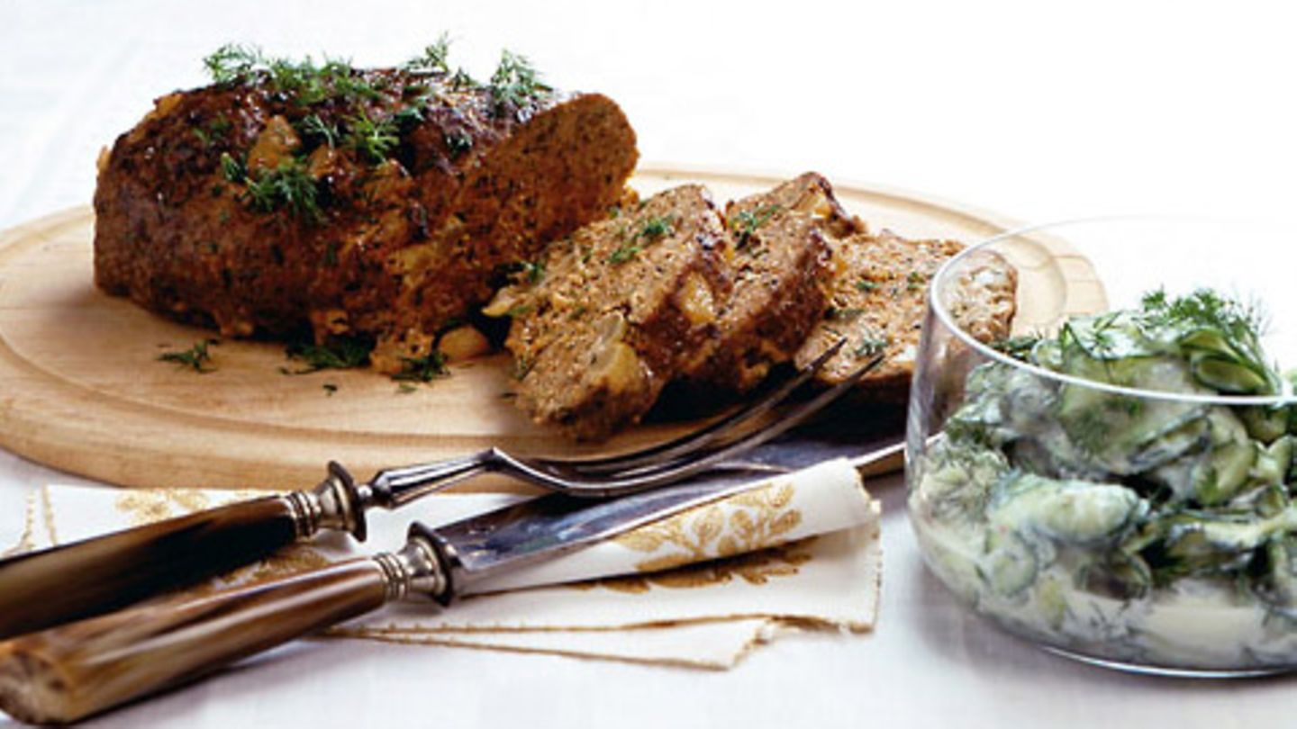 Hackbraten mit Gurkensalat Rezept
