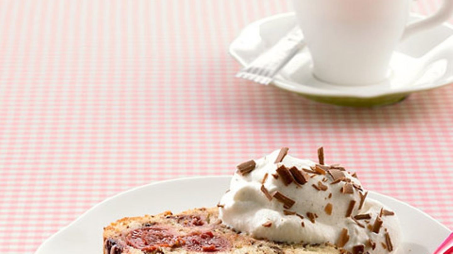 Schoko-Kirsch-Kuchen mit Schokostückchen Rezept