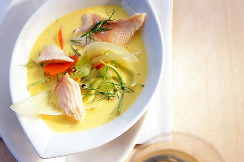 Fischsuppe mit Fenchel und Möhren