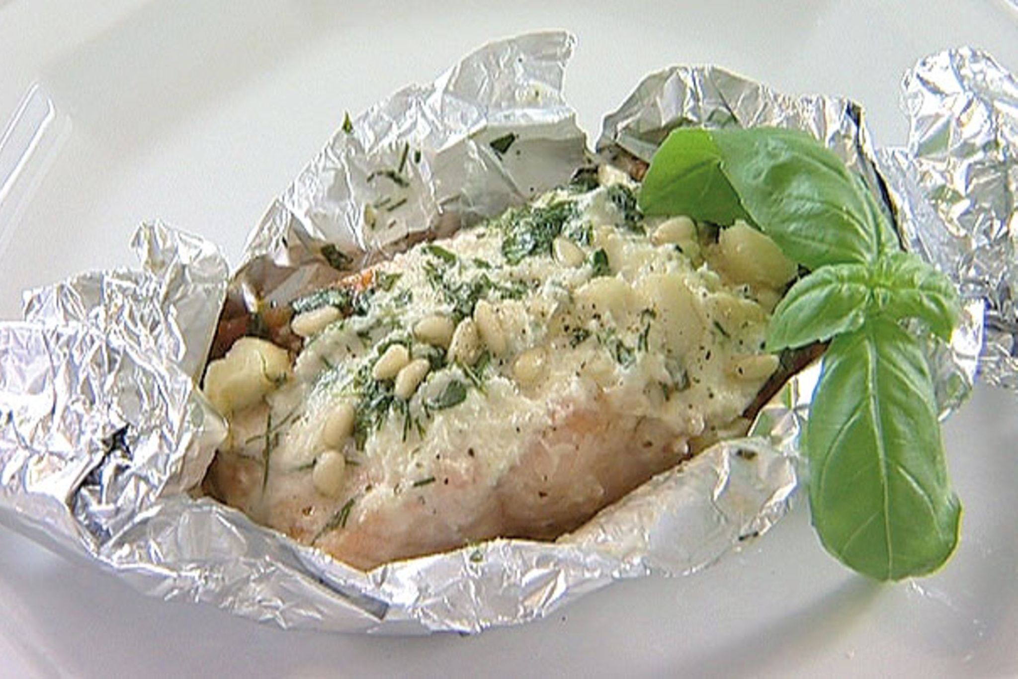 Lachspäckchen mit Meerrettich und Kräutern Rezept - [ESSEN UND TRINKEN]