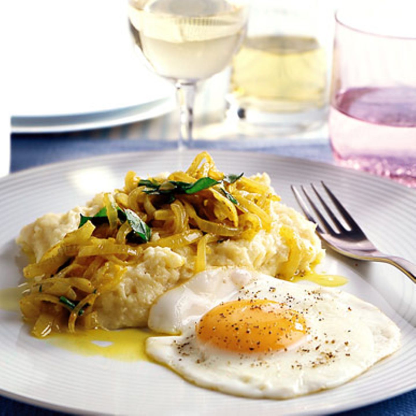 Petersilienwurzelpüree mit Zwiebelcurry
