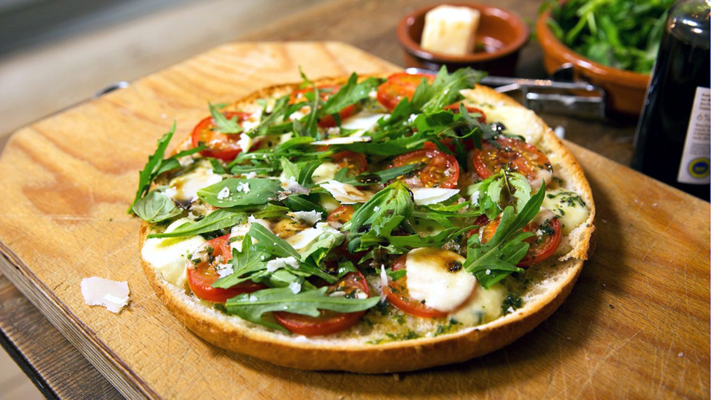 Fladenbrotpizza "Napoli" Rezept