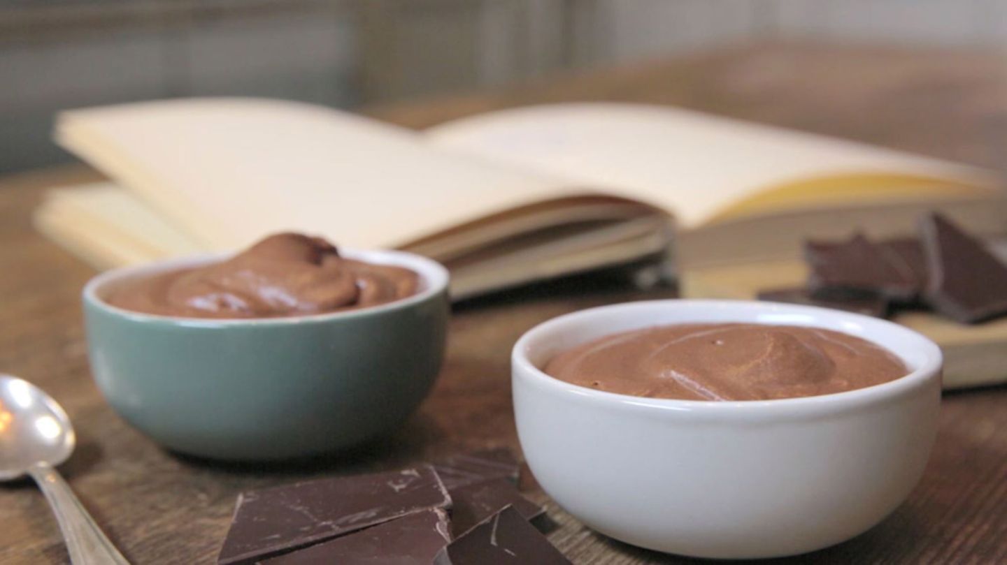 Rezept für Mousse au chocolat Rezept - [ESSEN UND TRINKEN]