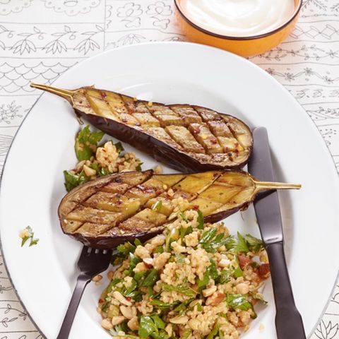 Gebackene Auberginen mit Bulgur-Salat