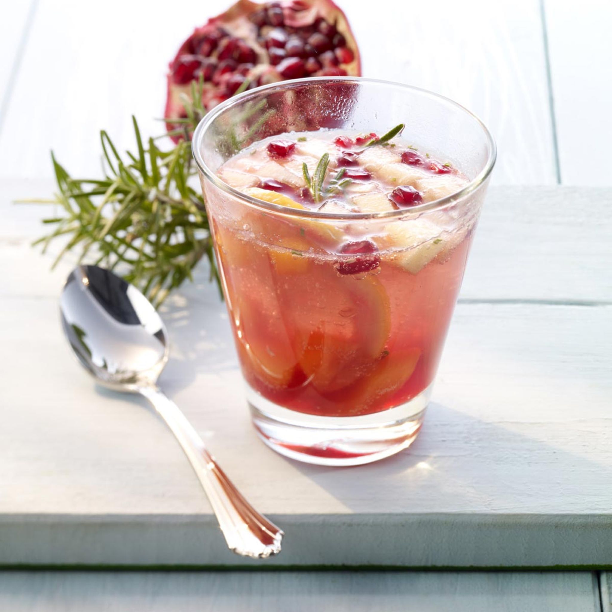 Cocktails mit Mineralwasser - [ESSEN UND TRINKEN]