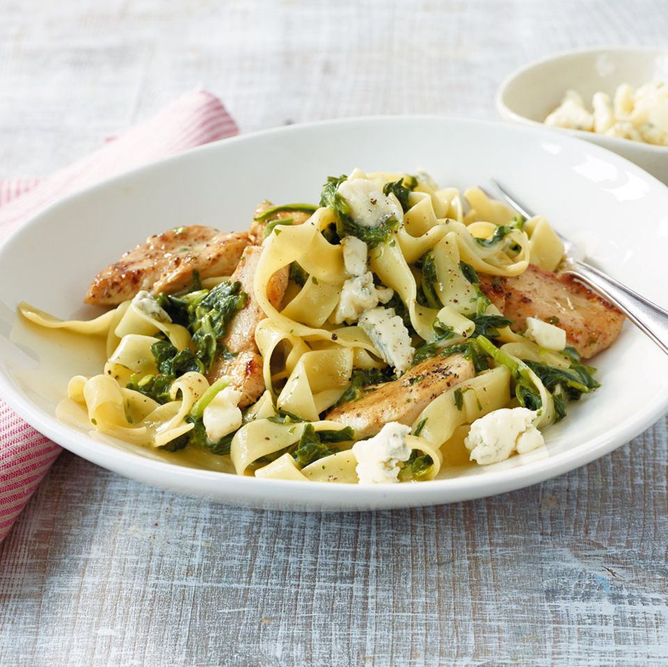 Pasta Mit Fleisch Essen Und Trinken