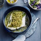 Skrei mit Pankokruste und lila Kartoffelsalat