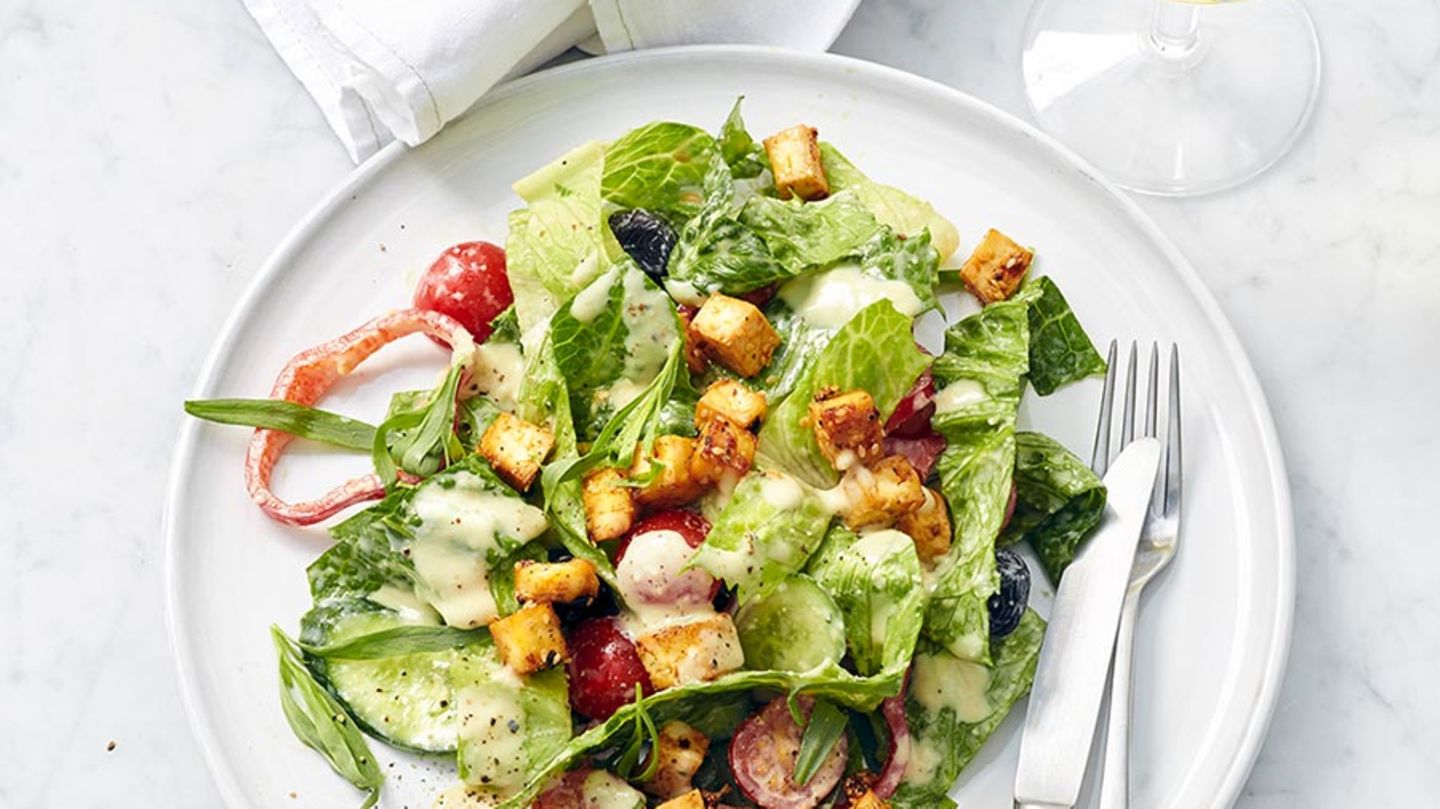 Caesar Salad mit TofuDressing und gebackenem Tofu Rezept [ESSEN UND