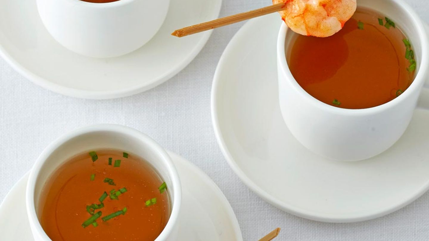 Hühnerbrühe mit Ingwer und Garnelen Rezept