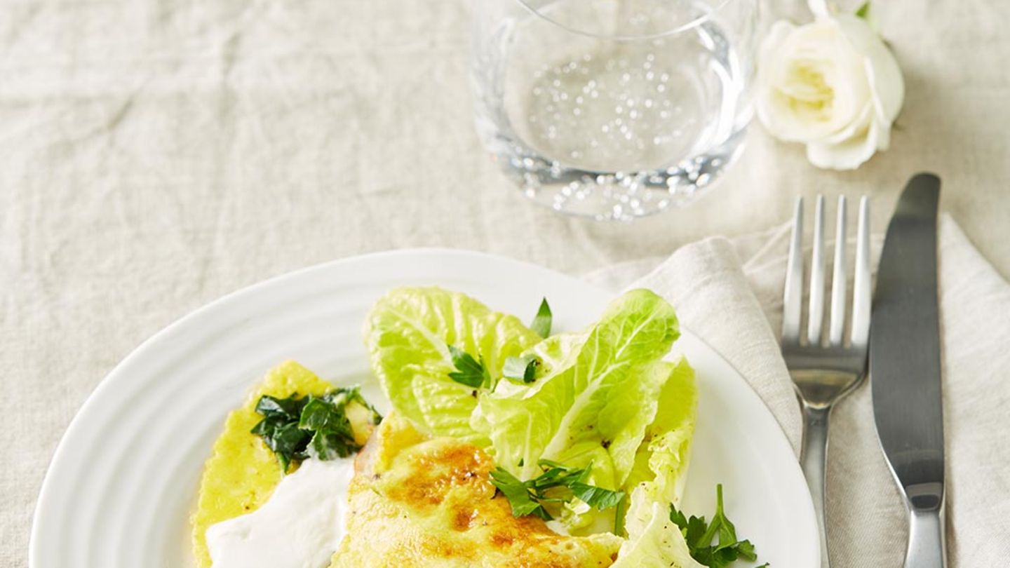 Spinat-Omelett mit Salat Rezept
