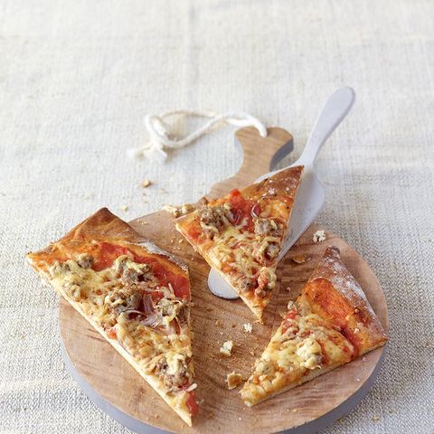 Mett-Zwiebel-Pizza