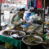 Typisch für Thailand: die Garküchen