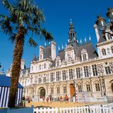 Rathaus mit Strand