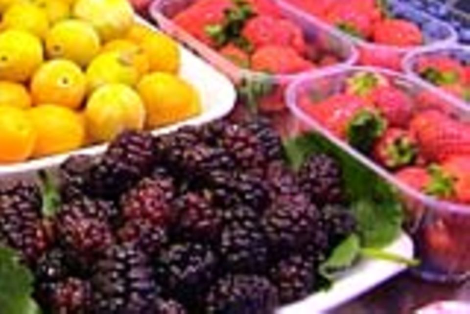 Handelsunternehmen starten Rückstandsmonitoring für Obst und Gemüse