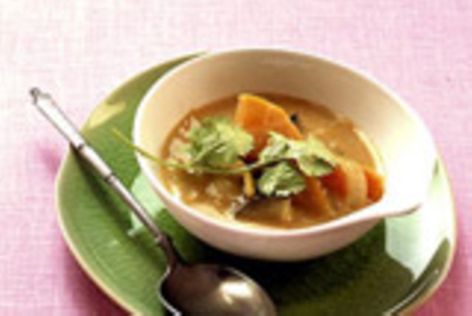 Gemüse-Kokos-Curry mit Möhren und Koriander