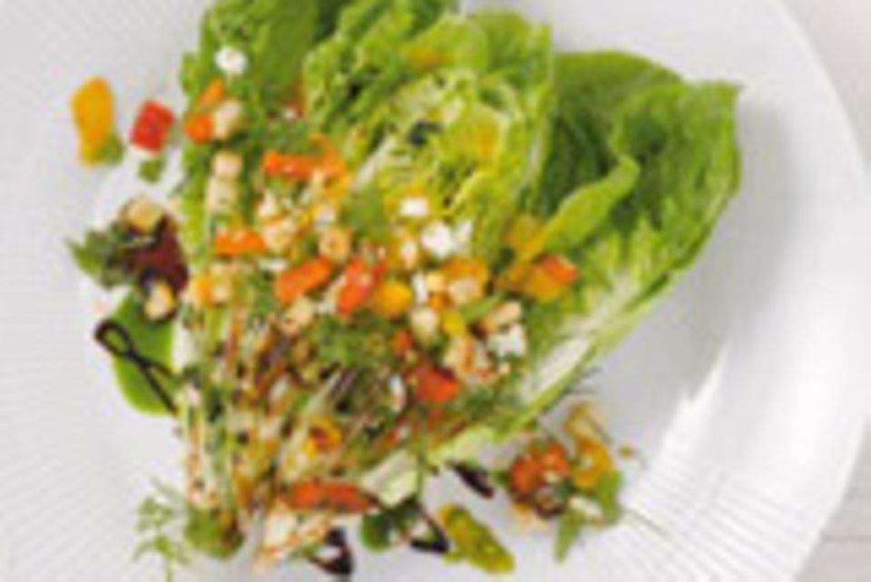 Römer Salat mit Basilikumöl