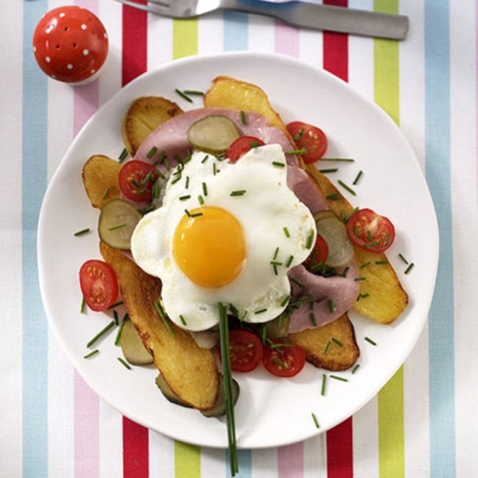 Kartoffeln und Spiegelei zum Frühstück Kartoffeln und Spiegelei zum Frühstück