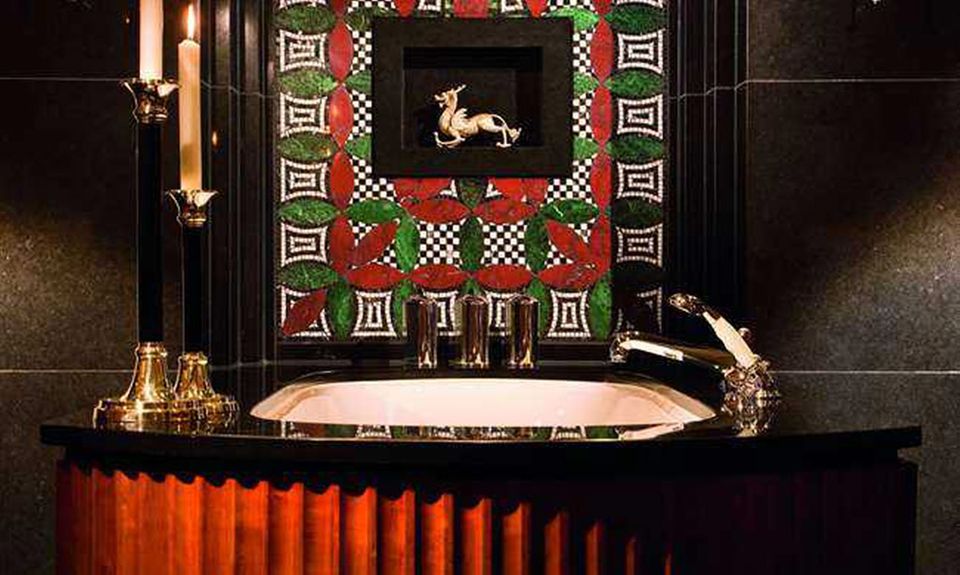 Das Bad der Präsidenten-Suite im Hotel Adlon Kempinski Das Bad der Präsidenten-Suite im Hotel Adlon Kempinski