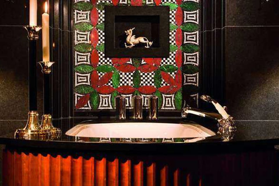 Das Bad der Präsidenten-Suite im Hotel Adlon Kempinski Das Bad der Präsidenten-Suite im Hotel Adlon Kempinski