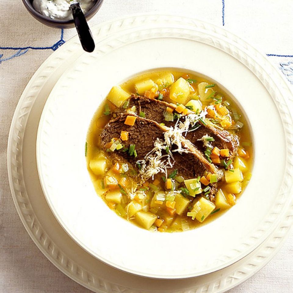 Tafelspitz mit Kren (Meerrettichsauce) Tafelspitz mit Kren (Meerrettichsauce)