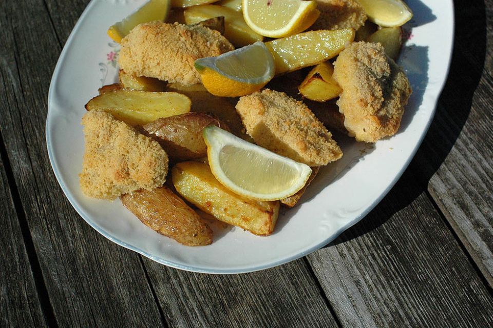 Heiß und fettig: Die typischen "Fish & Chips" sollten Sie trotzdem probieren.