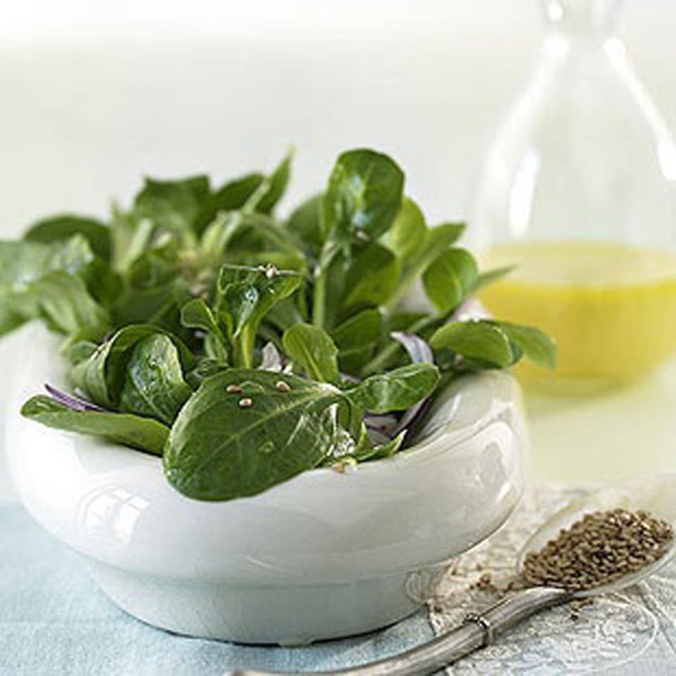 Feldsalat mit Asia-Dressing Feldsalat mit Asia-Dressing