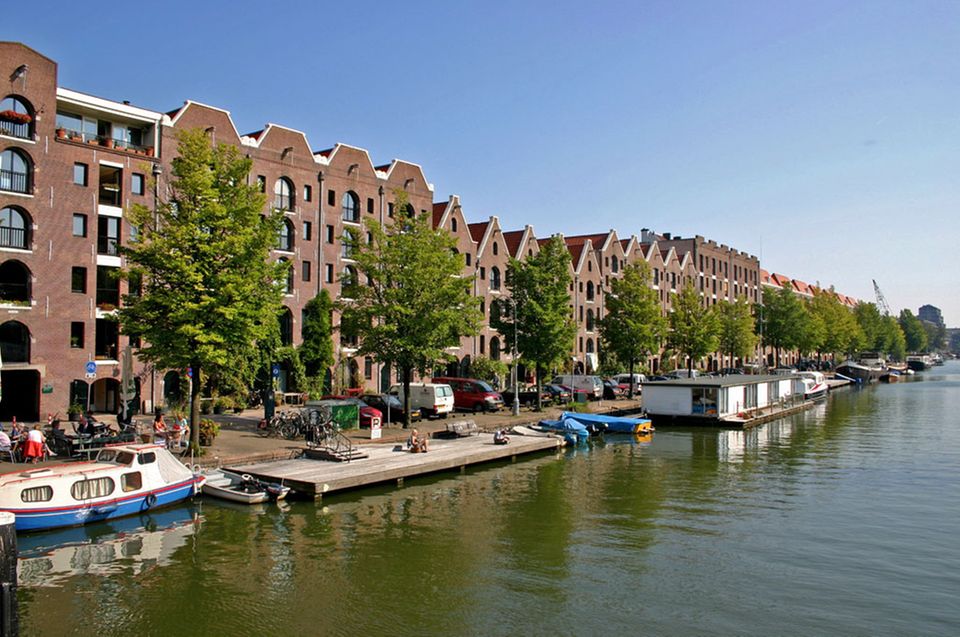 Sonnig: Das Kanalpanorama von Amsterdam. Sonnig: Das Kanalpanorama von Amsterdam.
