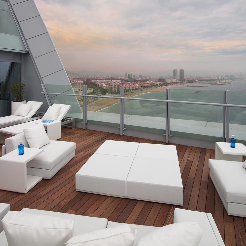 Vom Hotel W aus haben Sie einen tollen Blick über Barcelona Vom Hotel W aus haben Sie einen tollen Blick über Barcelona