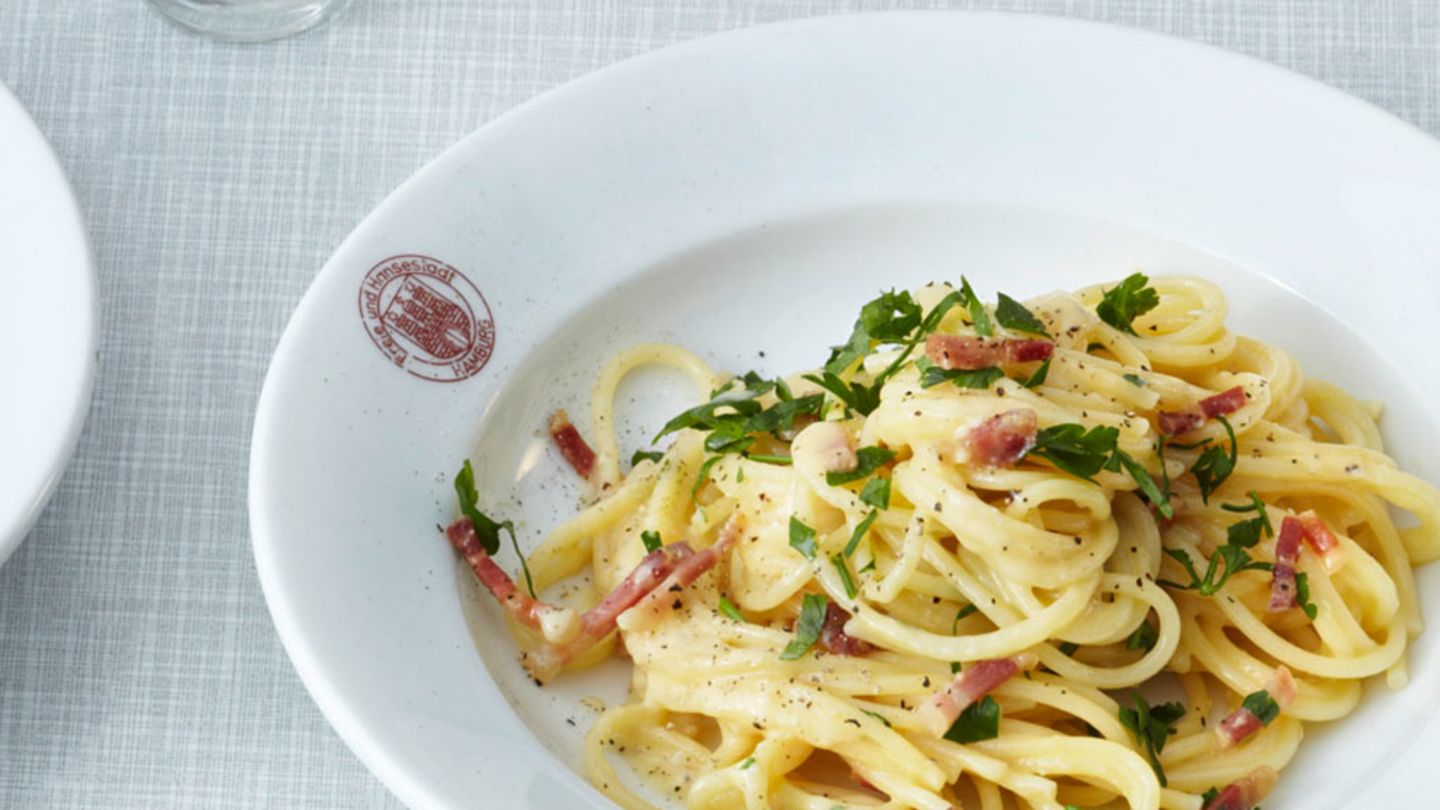 Spaghetti carbonara mit gepökelter Schweinebacke Rezept