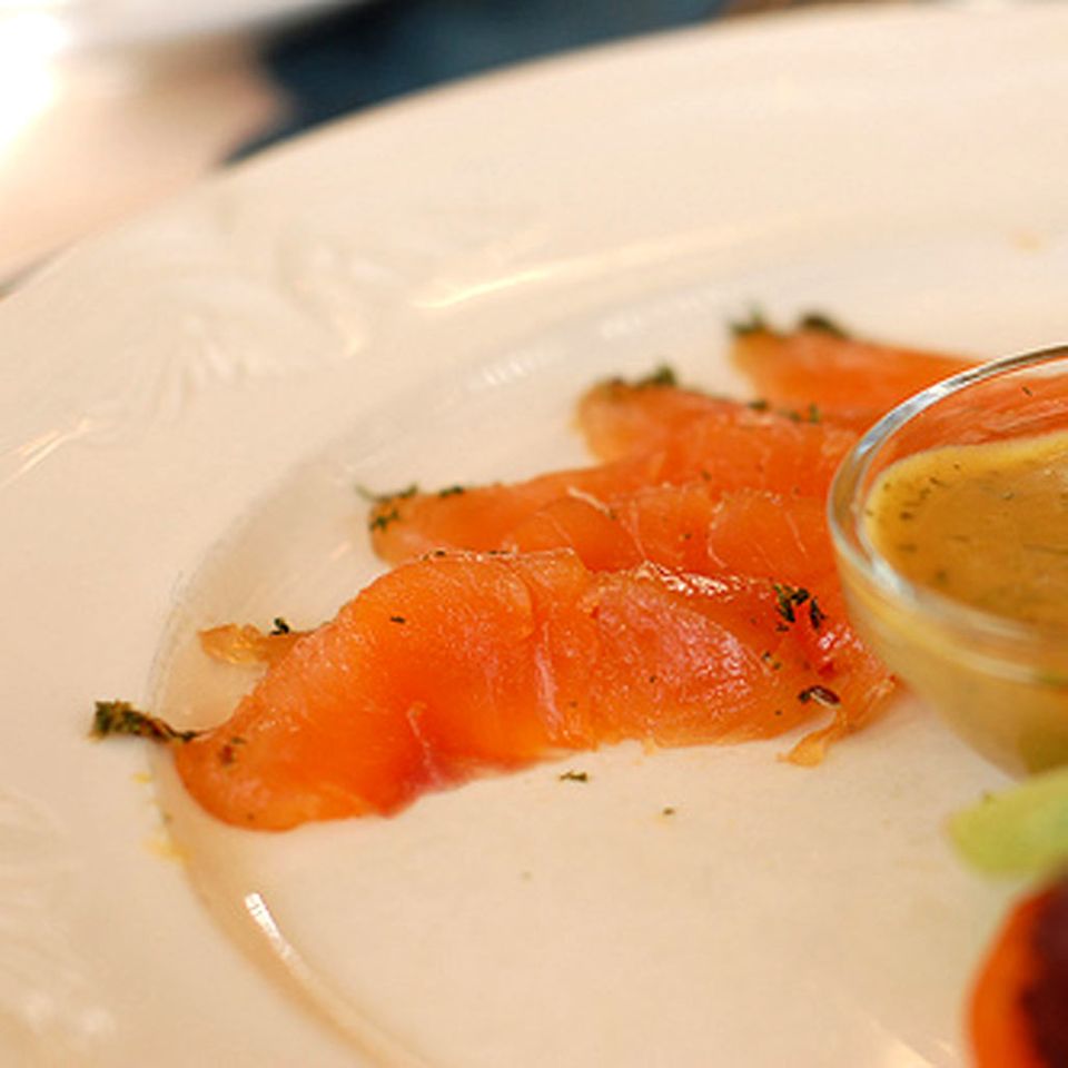 Gravad Lax mit Senfsauce Gravad Lax mit Senfsauce