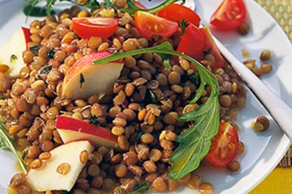 Tellerlinsen Salat mit Apfel Tellerlinsen Salat mit Apfel