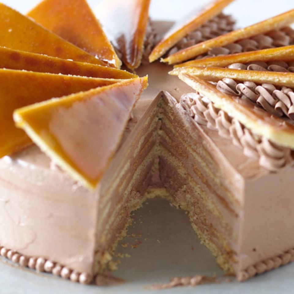 Süßer Traum der Balkan Küche: Dobos Torte Süßer Traum der Balkan Küche: Dobos Torte