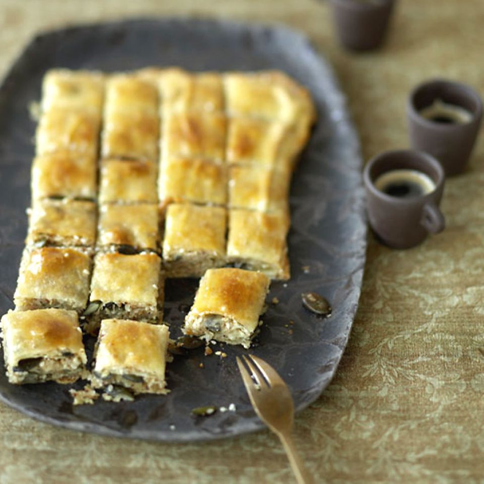 Das orientalische Baklava ist in der Balkan Küche sehr beliebt Das orientalische Baklava ist in der Balkan Küche sehr beliebt