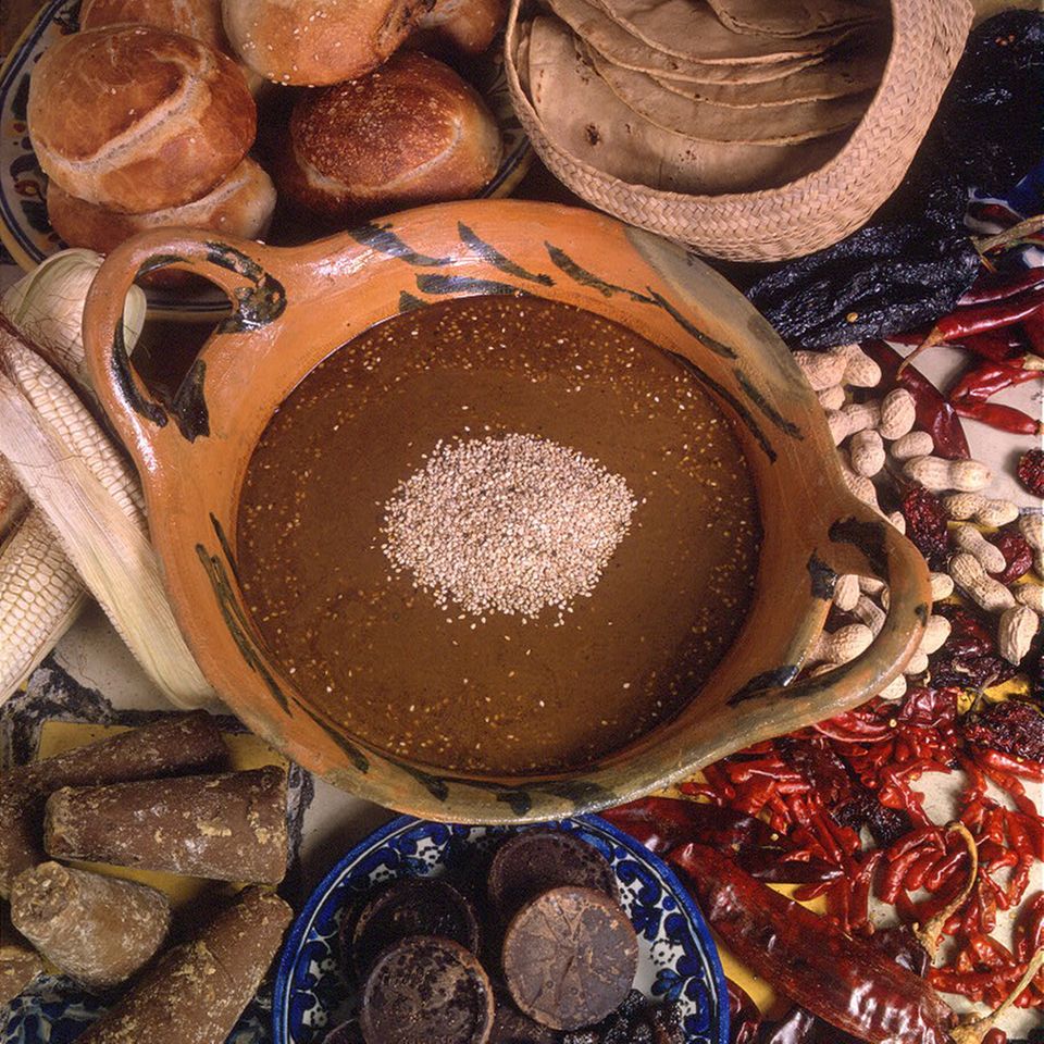 Mole de Olla, ein typisches Gericht aus Mexiko Mole de Olla, ein typisches Gericht aus Mexiko