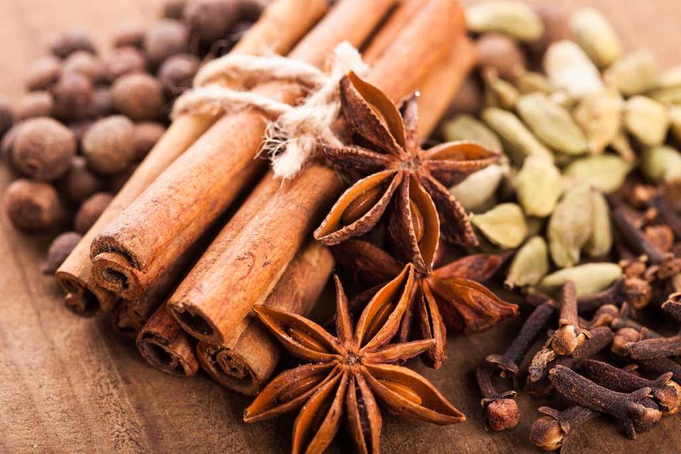 Gewürze geben Teig und Füllung das besondere Aroma Gewürze geben Teig und Füllung das besondere Aroma