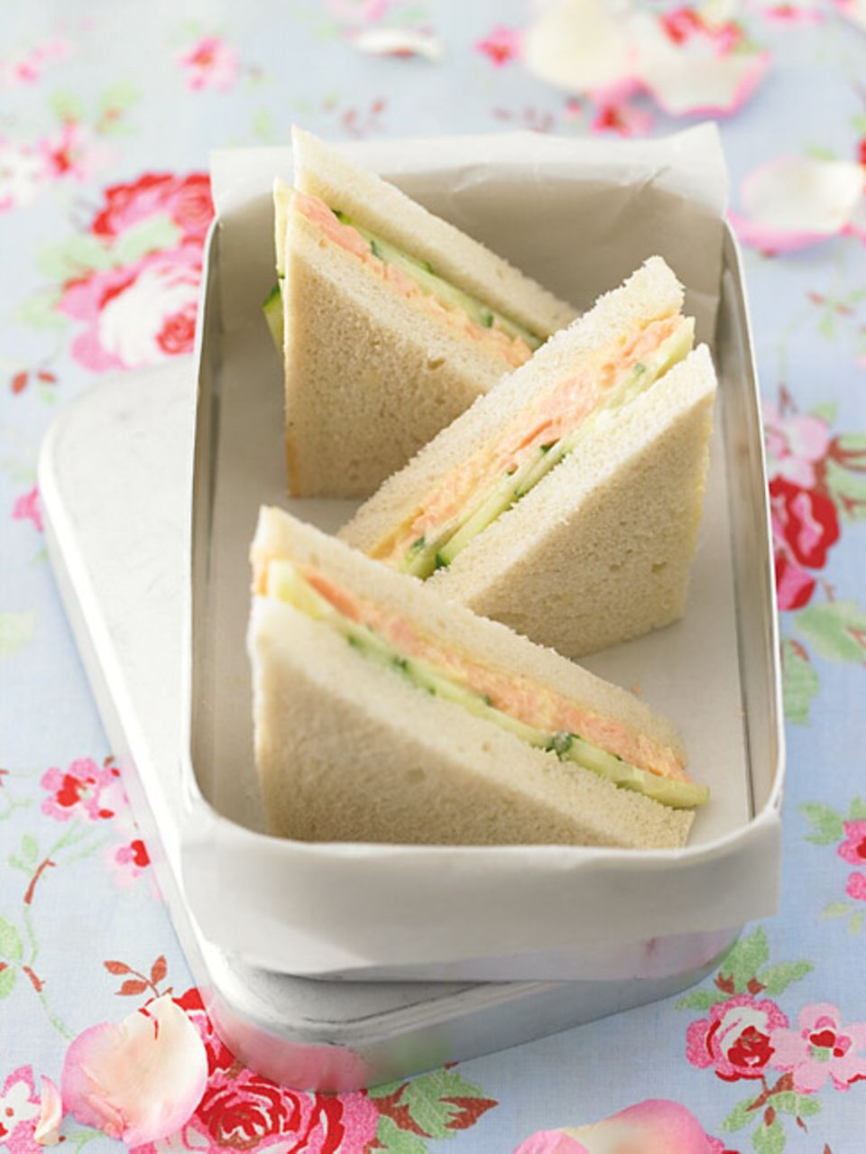 Am liebsten ohne Rinde: Gurkensandwich Am liebsten ohne Rinde: Gurkensandwich
