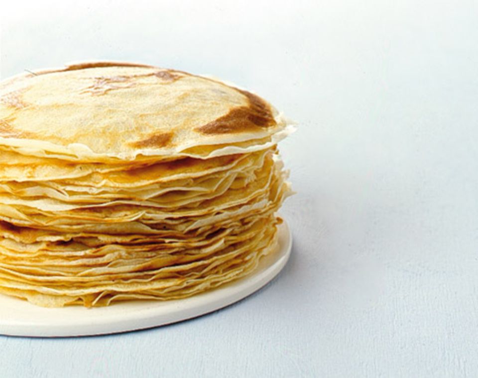 Dünn und goldbraun gebacken: französische Crêpes Dünn und goldbraun gebacken: französische Crêpes
