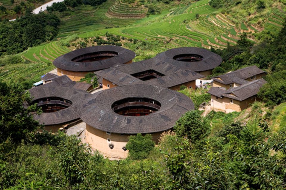 Die runden Tulou-Bauten in Fujian gehören zum Weltkulturerbe