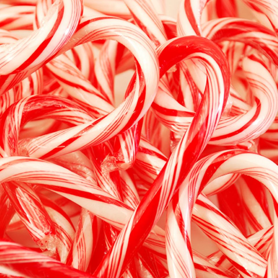 Zuckerstangen, Schokolinsen, Lakritz - auf dem Knusperhäuschen findet alles seinen Platz Zuckerstangen, Schokolinsen, Lakritz - auf dem Knusperhäuschen findet alles seinen Platz