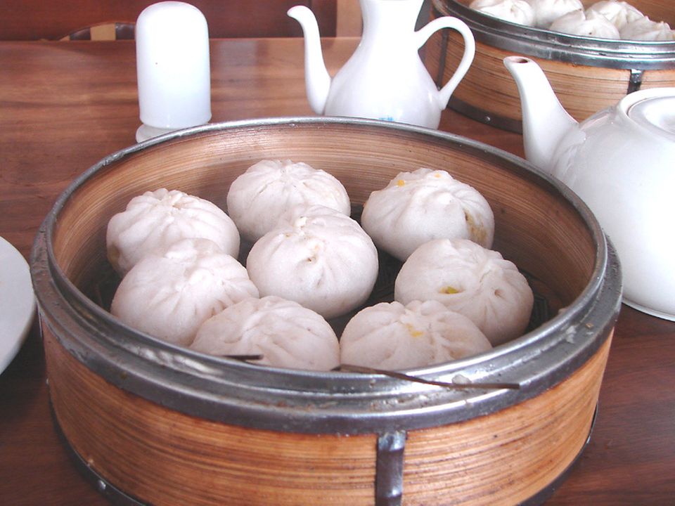 Baozi aus dem Dämpfkörbchen Baozi aus dem Dämpfkörbchen