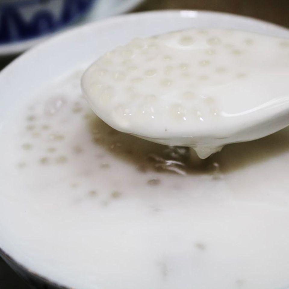 Das Bindemittel Sago besteht aus kleinen Kugeln Das Bindemittel Sago besteht aus kleinen Kugeln