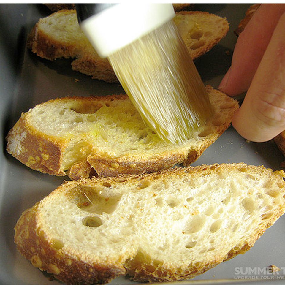 Ciabatta wird gern zu Crostini verarbeitet Ciabatta wird gern zu Crostini verarbeitet