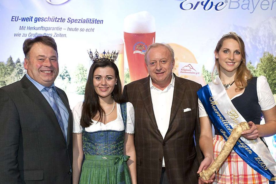 Staatsminister Huber, die Bayerische Milchkönigin, Alfons Schuhbeck und die Bayerische Meerrettichkönigin