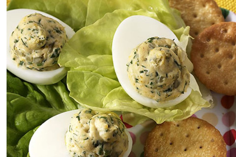 Russische Eier mit Cornichons