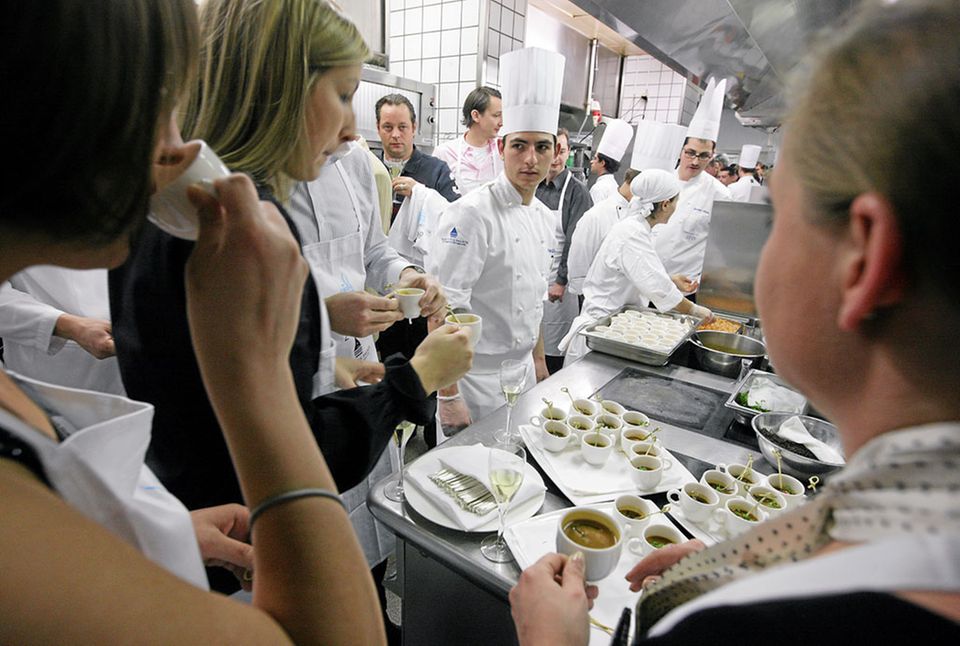 Die Kitchen Party ist eine Besonderheit des St. Moritz Gourmet Festivals Die Kitchen Party ist eine Besonderheit des St. Moritz Gourmet Festivals